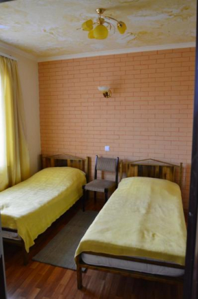  Armen's Guest House  Татев
